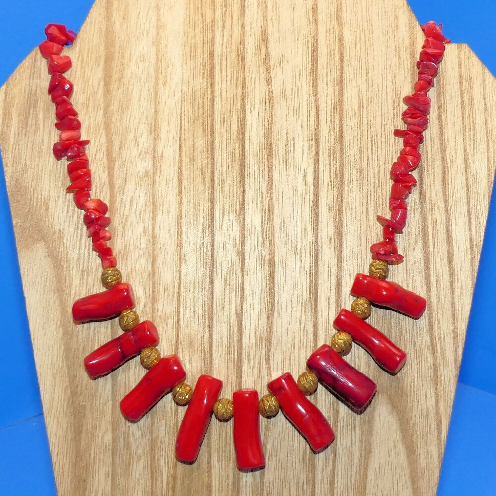 Vintage Red Branch Coral Necklace Coral Chips Gold Tone Beads Toggle Clasp